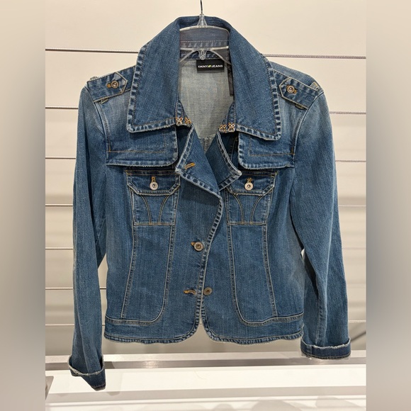 Dkny Jackets & Blazers - DKNY Jeans Fitted Denim Jacket • Cropped Jean Jacket • Size L 💙